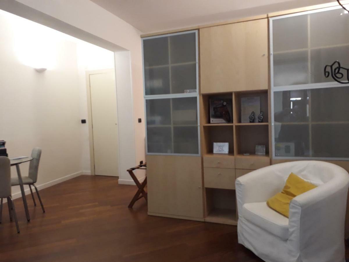 Suite Del Borgo - Affittacamere - Guest House โบโลญญา ภายนอก รูปภาพ