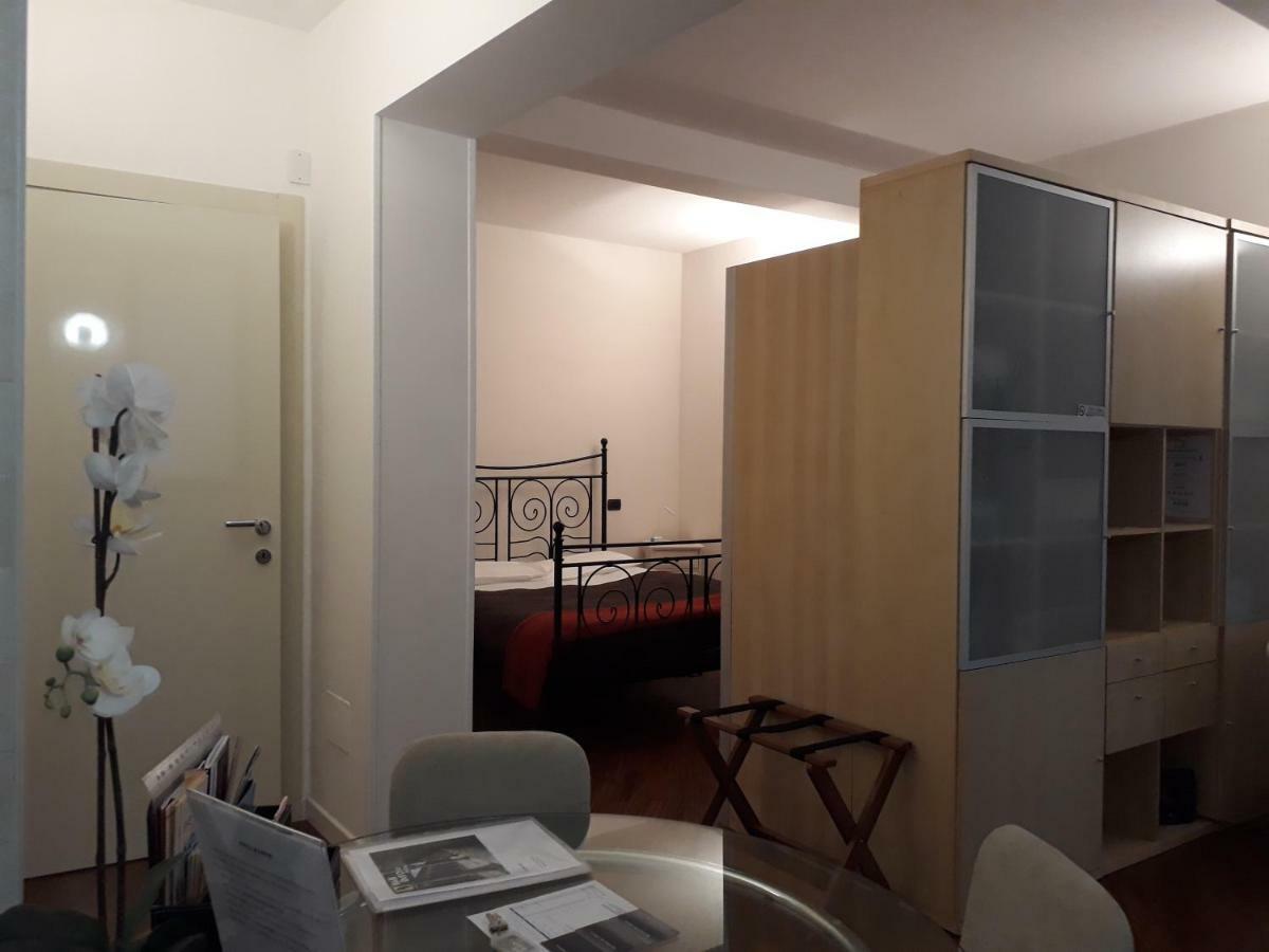 Suite Del Borgo - Affittacamere - Guest House โบโลญญา ภายนอก รูปภาพ